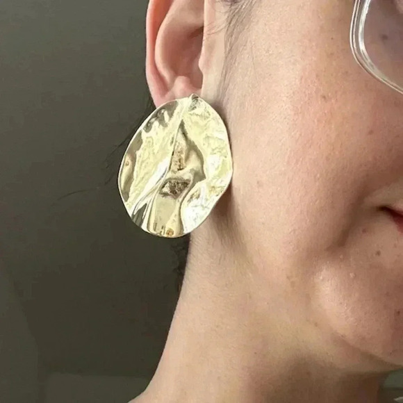 Textured metallic studs    - Picture 1 of 4